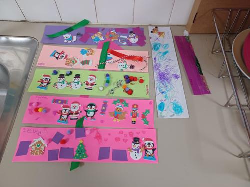 Christmas-themed positive self-talk bracelets, snowflakes and emotions treasure hunt